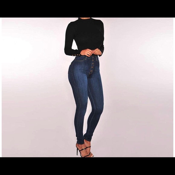 Kardashian Jeans - Picture 4 of 4